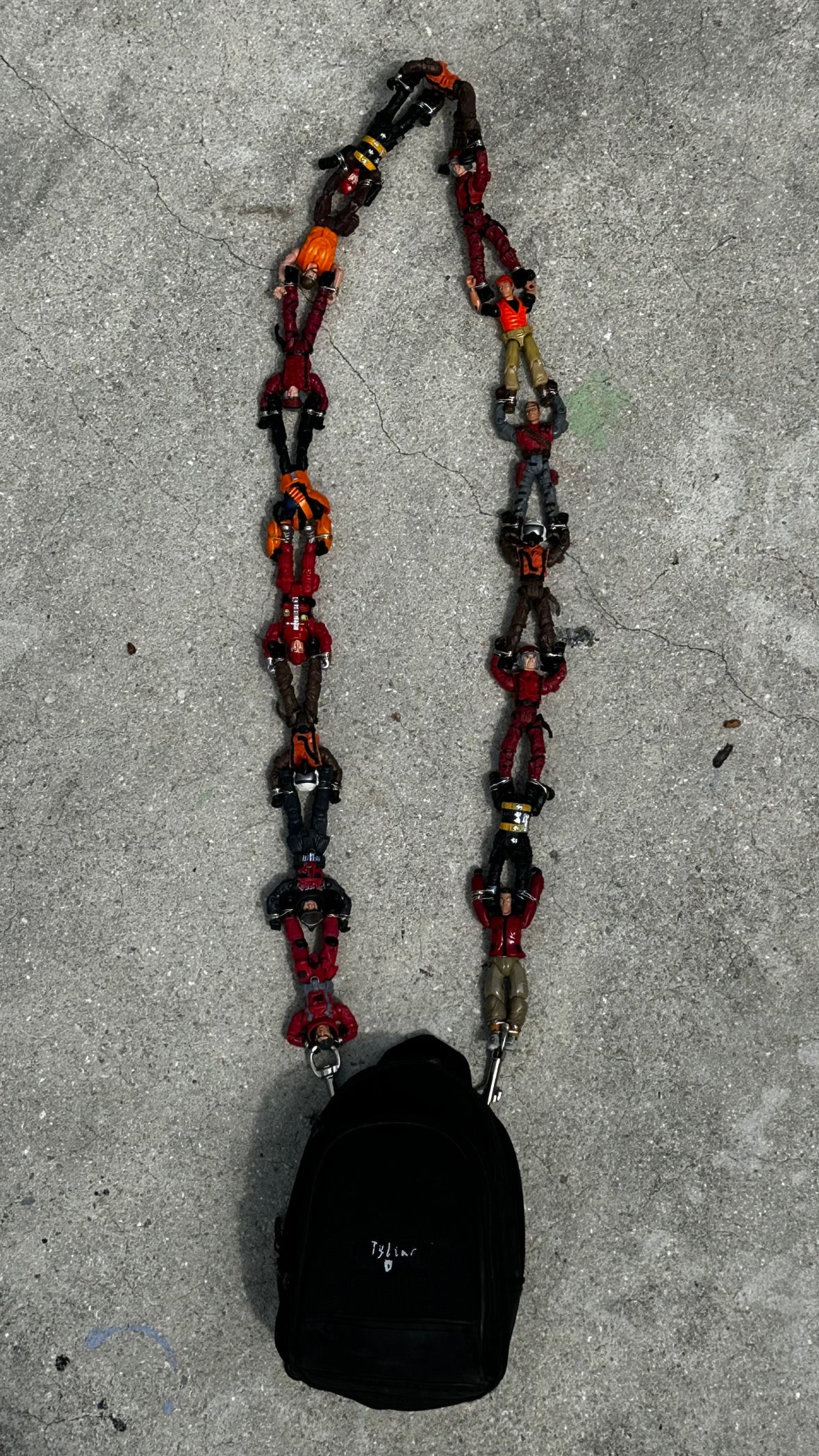 ACTiON FiGURE BAG 5