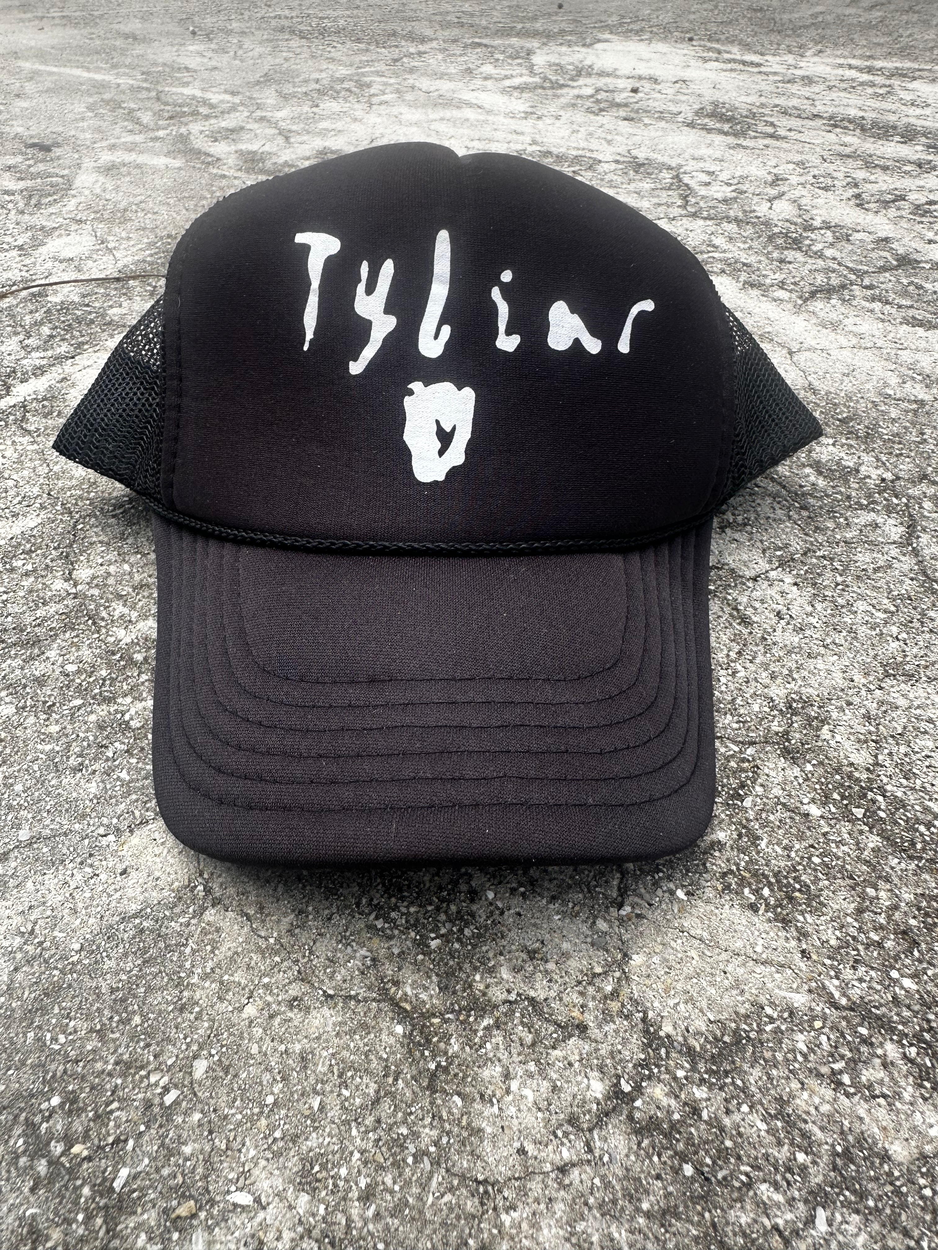 TYLiAR TRUCKER HAT